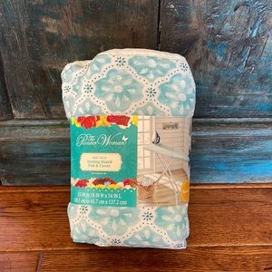 The Pioneer Woman Washy Trellis Ironing Board Pad